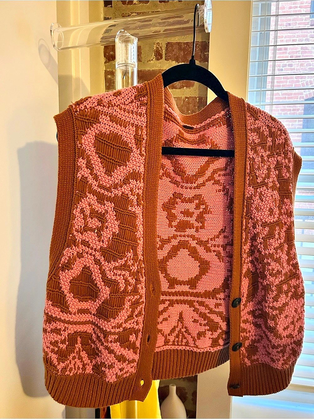 Free People Geometric Knit Vest in Brown & Pink Like New